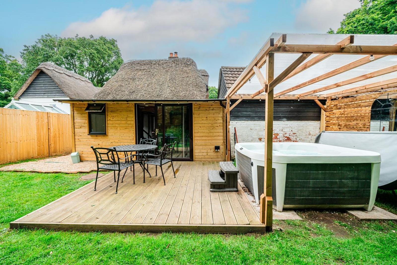 Cadnam Cozy Cottage With Hot Tub! מראה חיצוני תמונה
