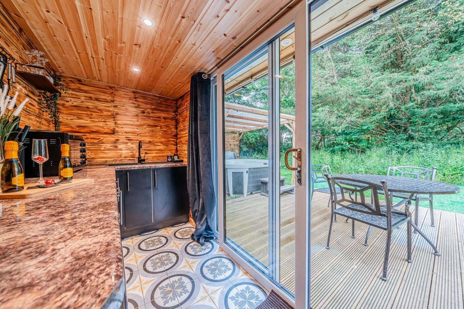 Cadnam Cozy Cottage With Hot Tub! מראה חיצוני תמונה