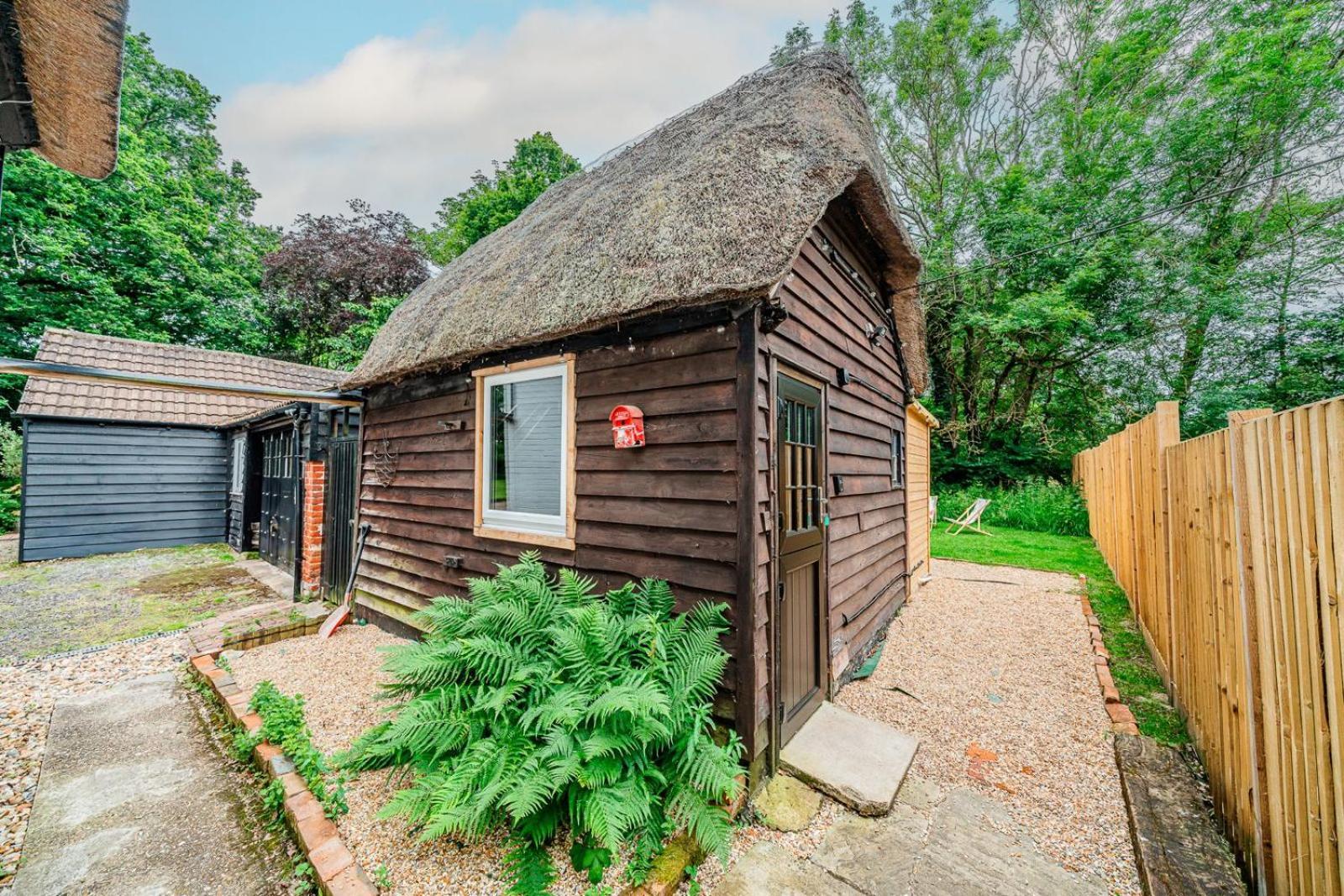 Cadnam Cozy Cottage With Hot Tub! מראה חיצוני תמונה
